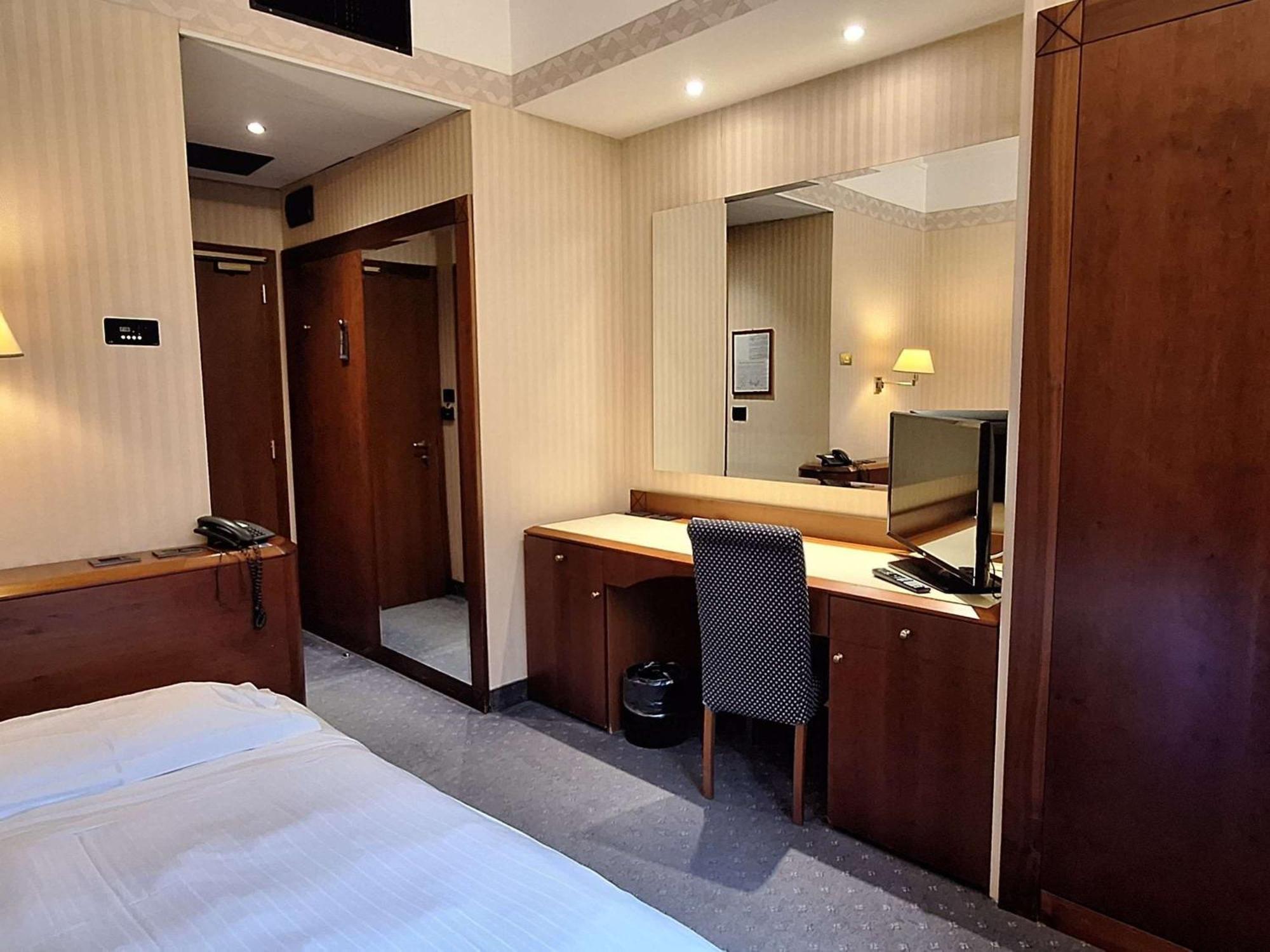 Mercure Reggio Emilia Centro Astoria Extérieur photo